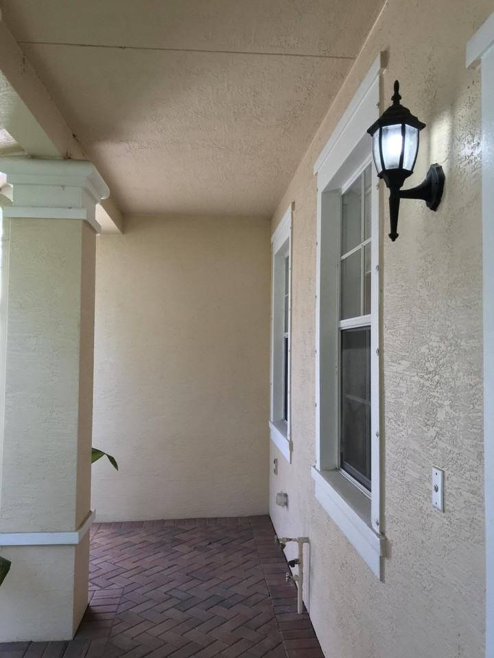 141 E Thatch Palm Cir - Photo 2 of 27