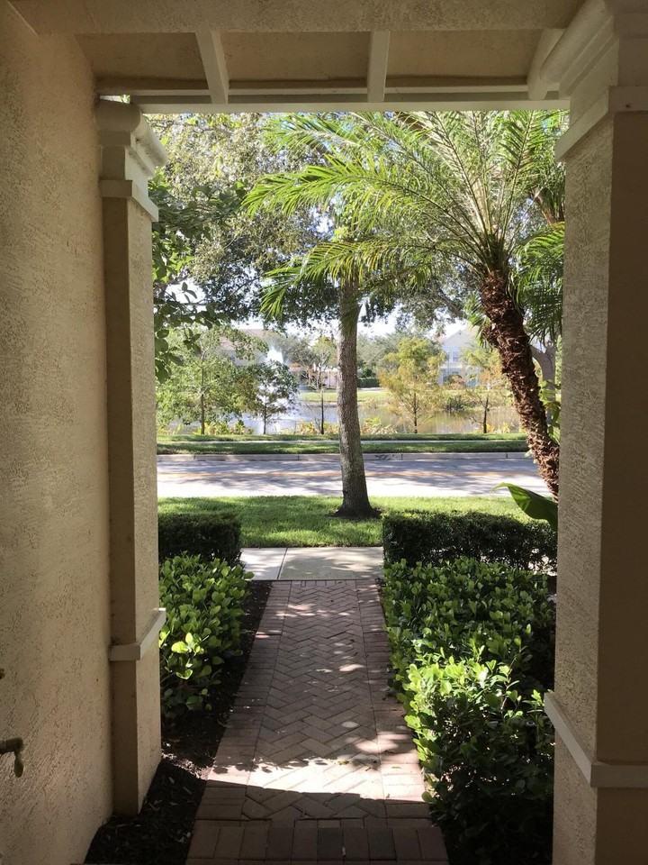 141 E Thatch Palm Cir - Photo 3 of 27