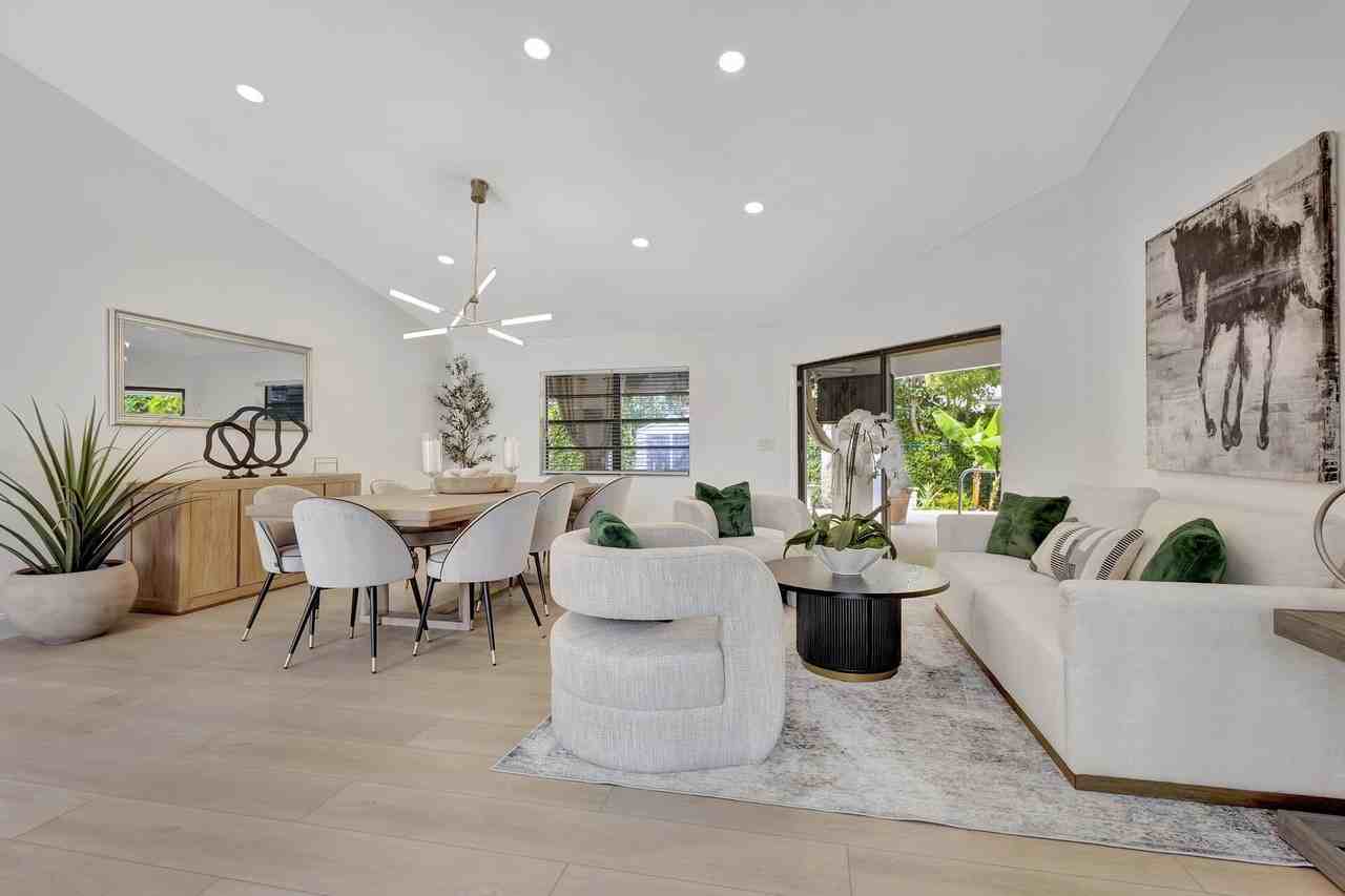 1915 Newhaven Ave - Photo 6 of 50