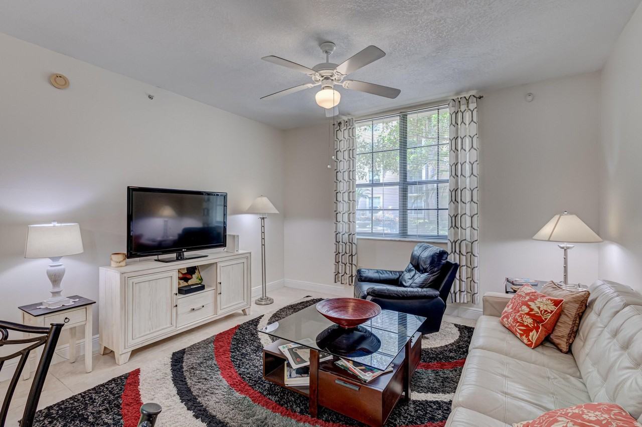 630 S Sapodilla Ave Apt 112 - Photo 5 of 50