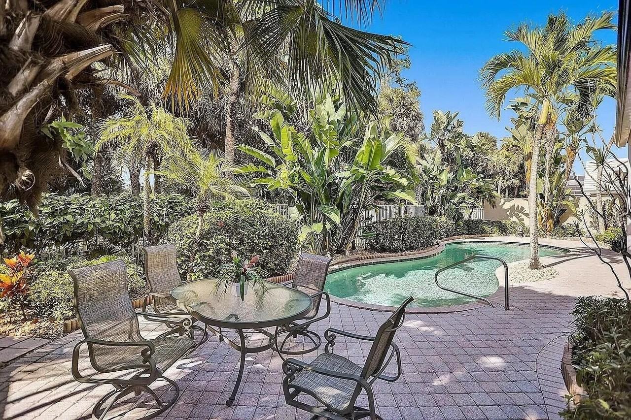 9119 Baybury Ln - Photo 4 of 29