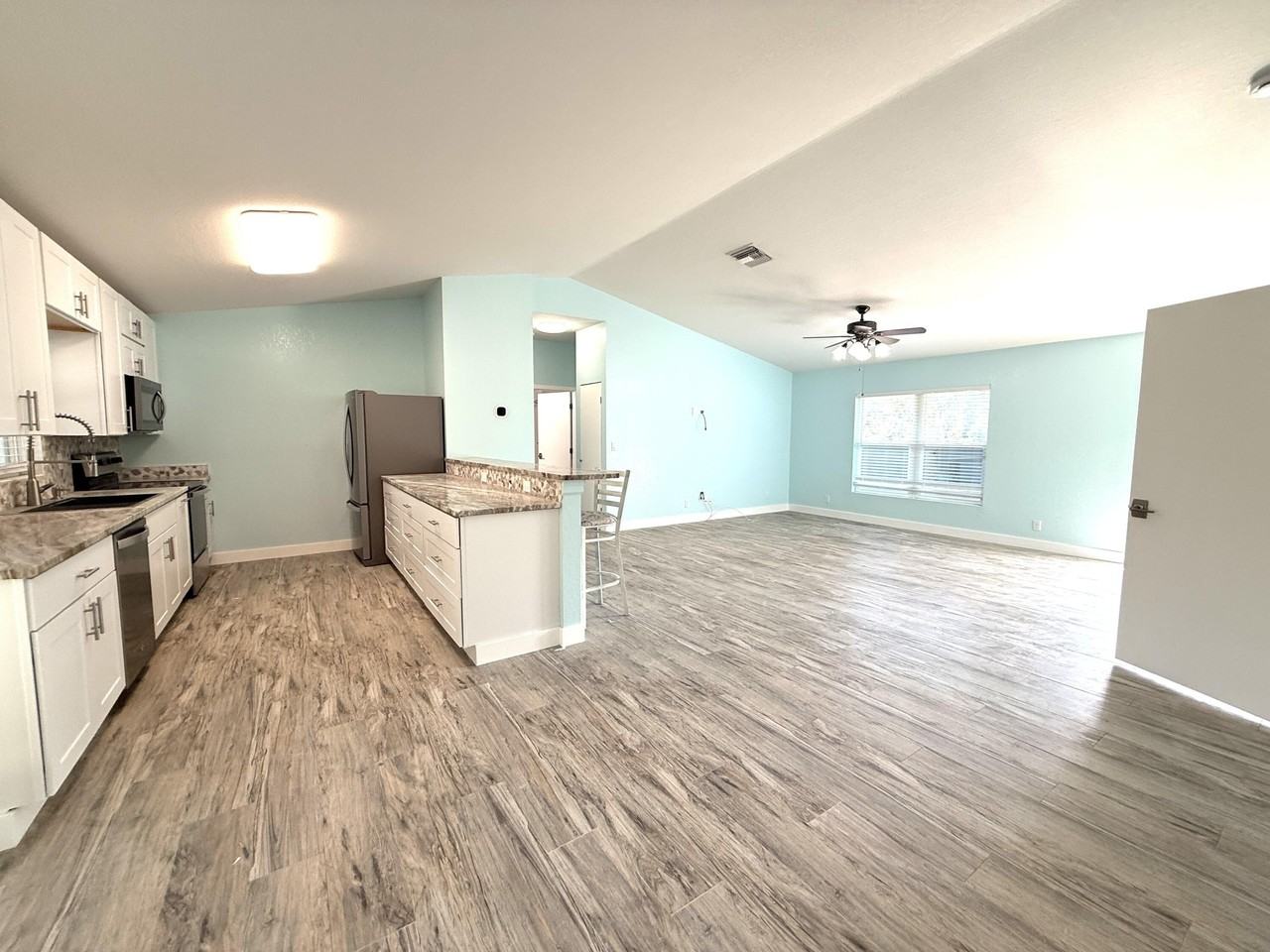 15859 68th Ct N - Photo 5 of 47