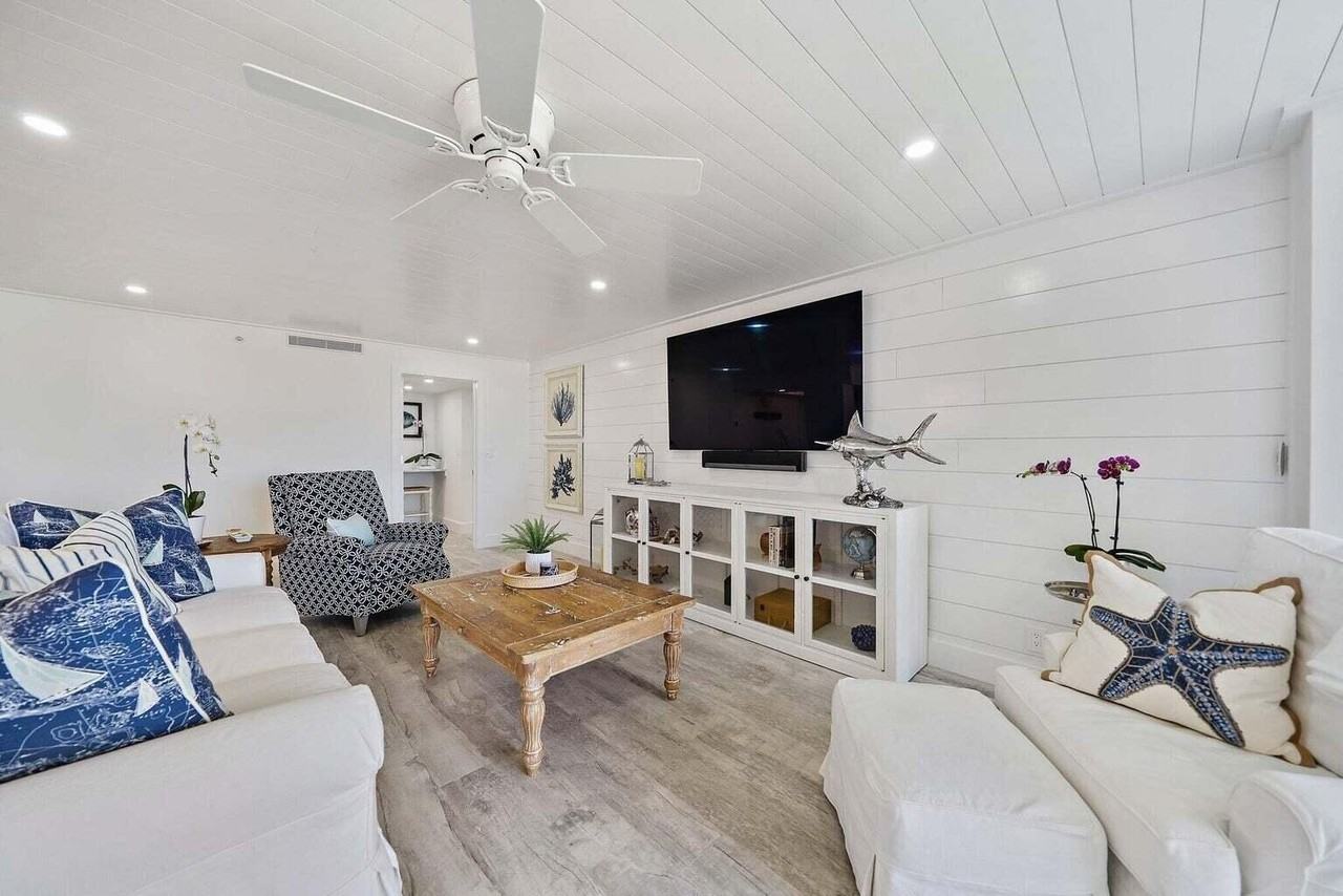 19800 Sandpointe Bay Dr Apt 210 - Photo 7 of 42