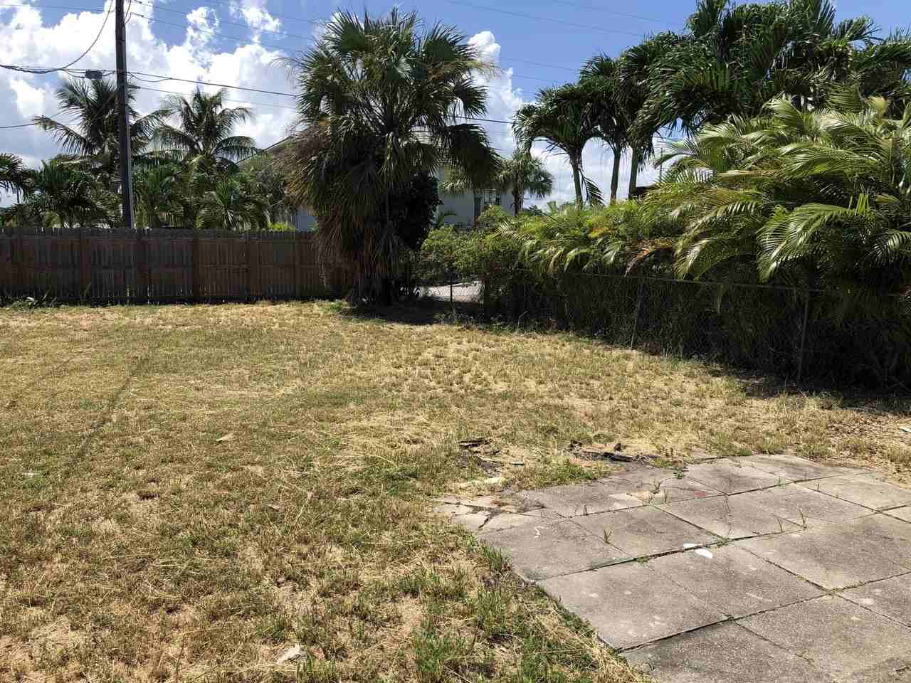 715 S J St - Photo 5 of 5