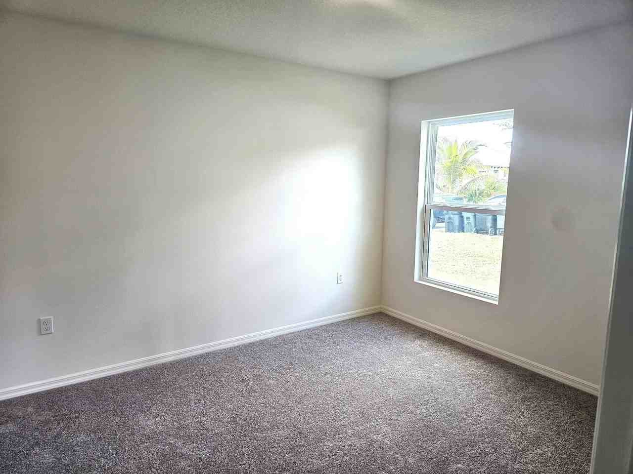 3681 Sw Haines St - Photo 7 of 19