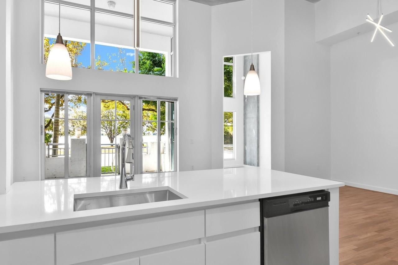 300 S Australian Ave Unit 125 - Photo 6 of 49