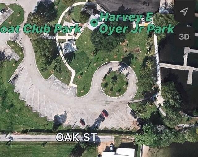 640 Oak St - Photo 4 of 38