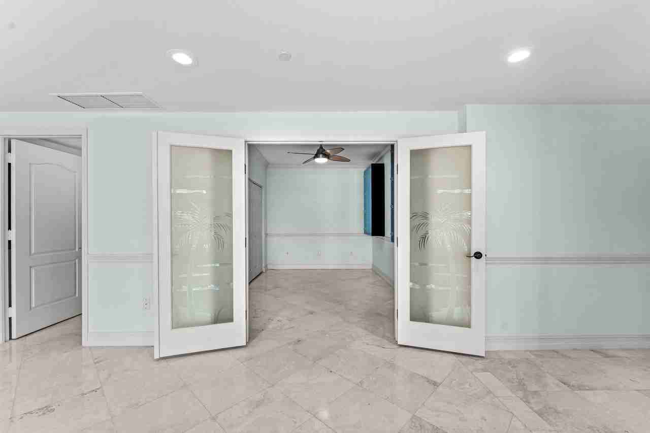 550 Se Mizner Blvd Apt B501 - Photo 4 of 50