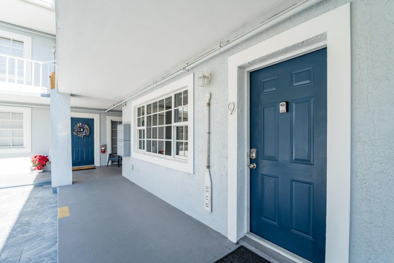 801 Andrews Ave Apt 9 - Photo 2 of 29