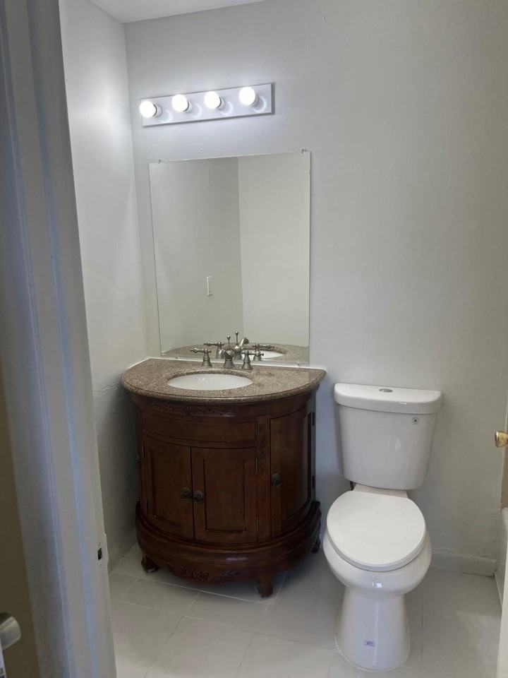 17922 Nw 40th Ct Unit 17922 - Photo 4 of 7