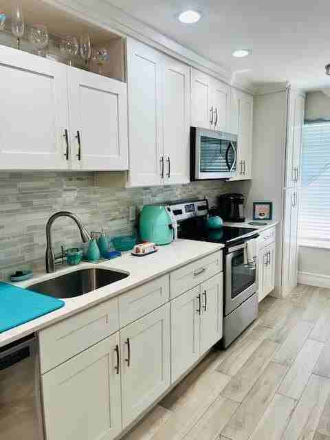 1630 Nw 18th Ave Apt 103 - Photo 2 of 20