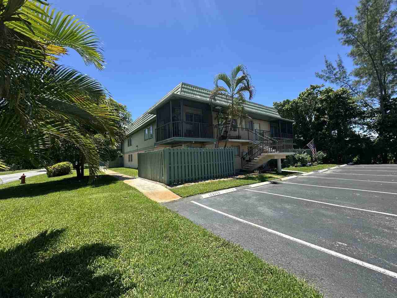 1799 Fairview Villas Dr Apt 1 - Photo 3 of 24