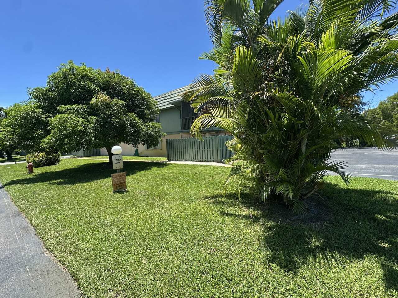 1799 Fairview Villas Dr Apt 1 - Photo 5 of 24