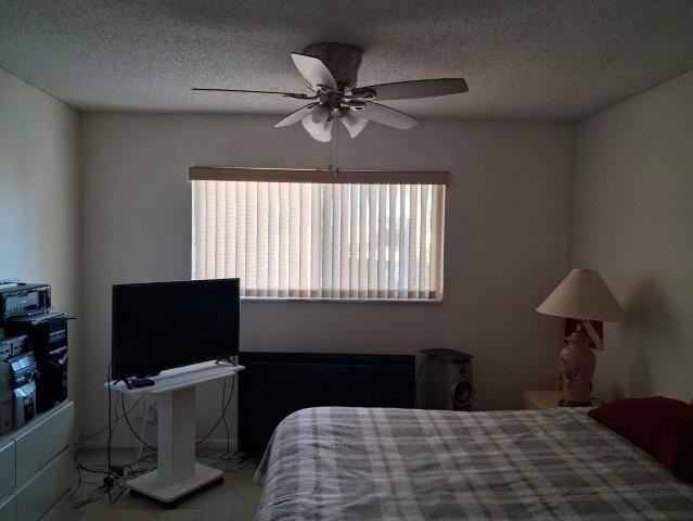 32 Colonial Club Dr Apt 201 - Photo 6 of 15