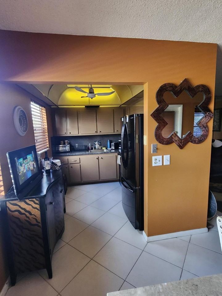 113 Mansfield C Unit 113 - Photo 5 of 31