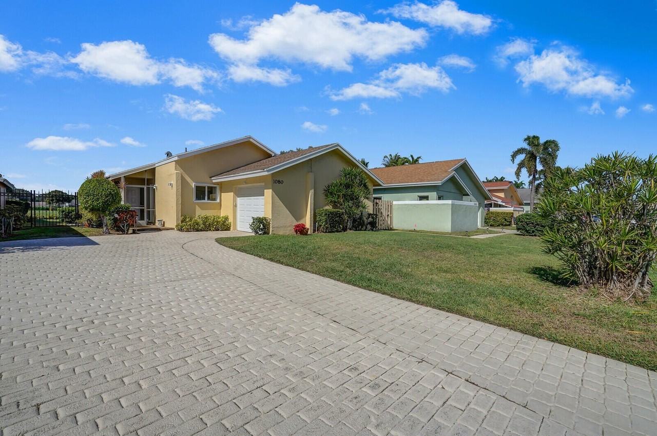 1080 Nw 20th Ave - Photo 3 of 50