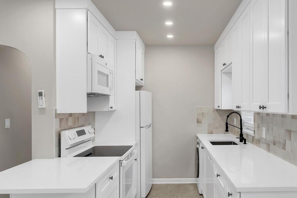 17 S Ocean Breeze Apt 3 - Photo 7 of 19