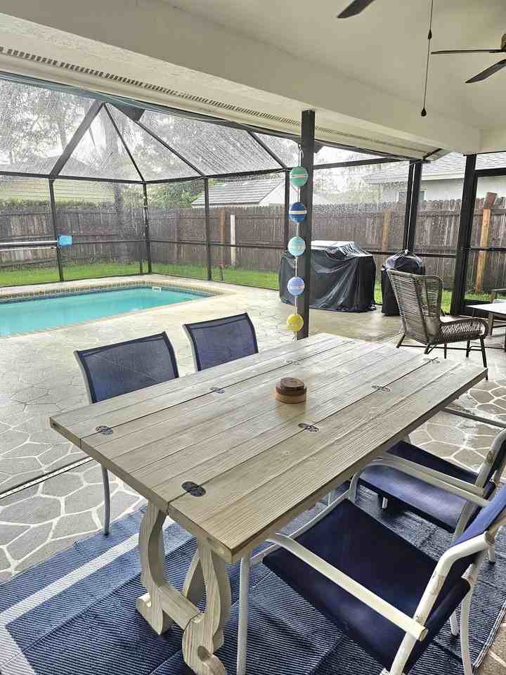 14060 Greentree Dr - Photo 2 of 50