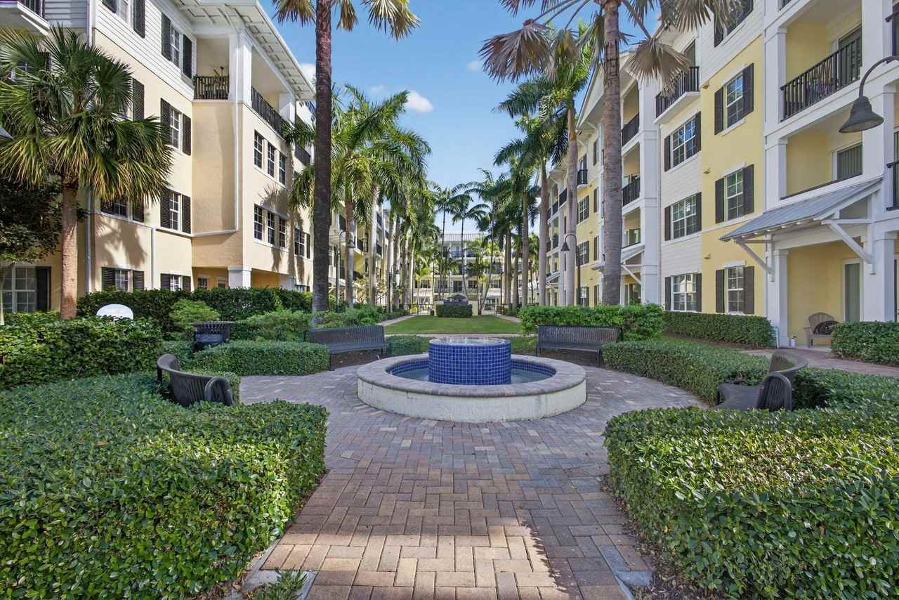 225 S Latitude Cir Apt 203 - Photo 2 of 33