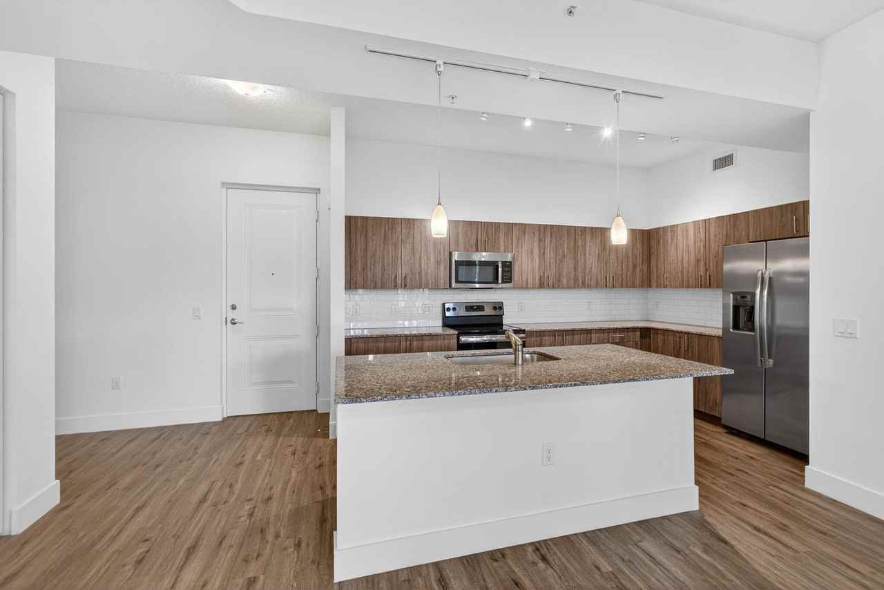 225 S Latitude Cir Apt 203 - Photo 4 of 33