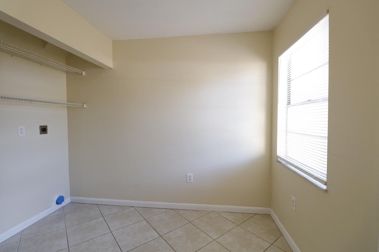 2016 S 10th St Apt A - Photo 5 of 13