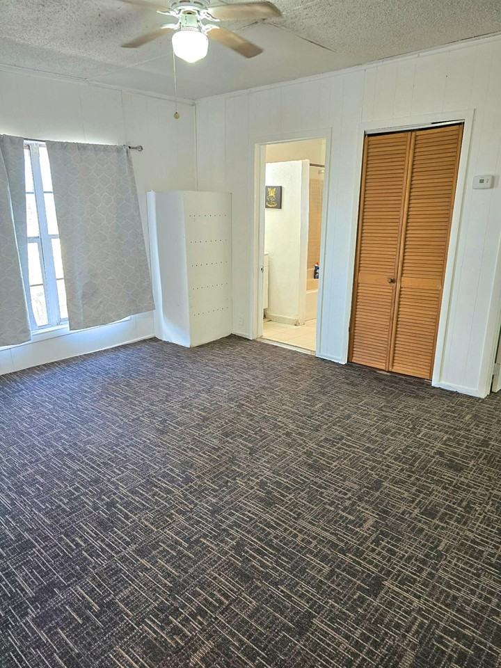 315 Avenue J Sw - Photo 4 of 9