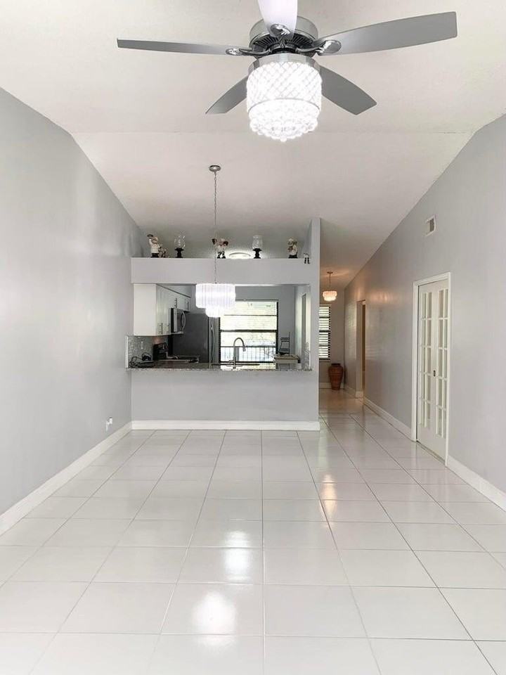 1801 Sabal Ridge Ct Apt E - Photo 5 of 11