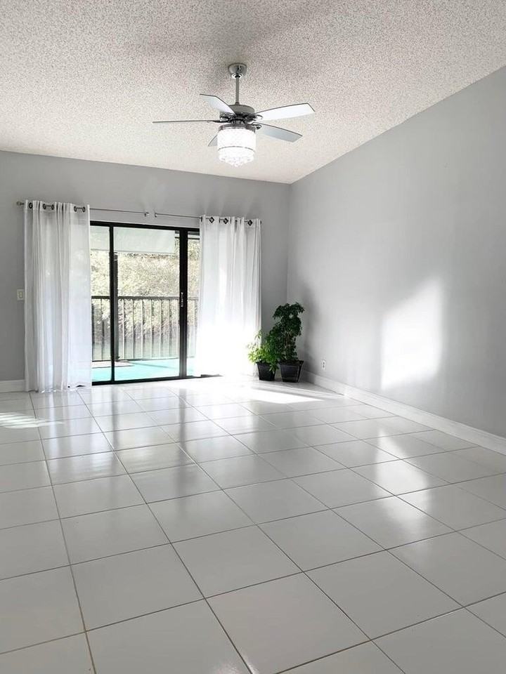 1801 Sabal Ridge Ct Apt E - Photo 6 of 11