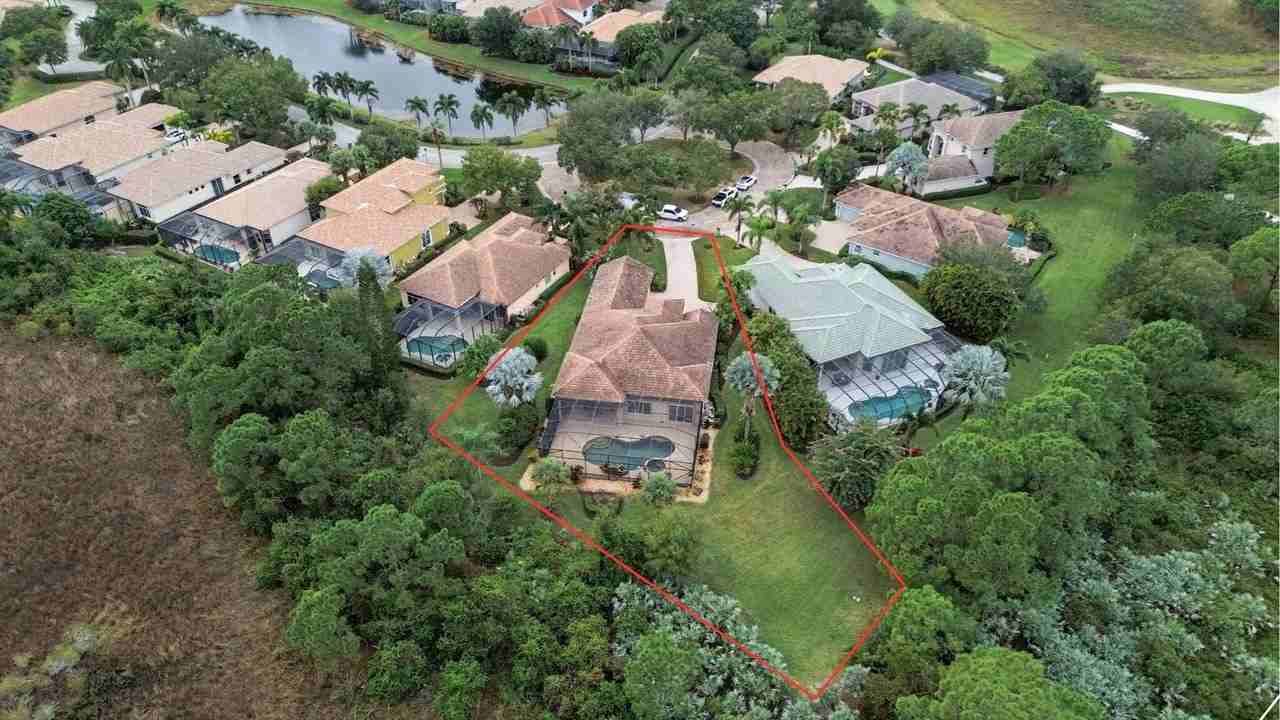 9624 Crooked Stick Ln - Photo 5 of 47