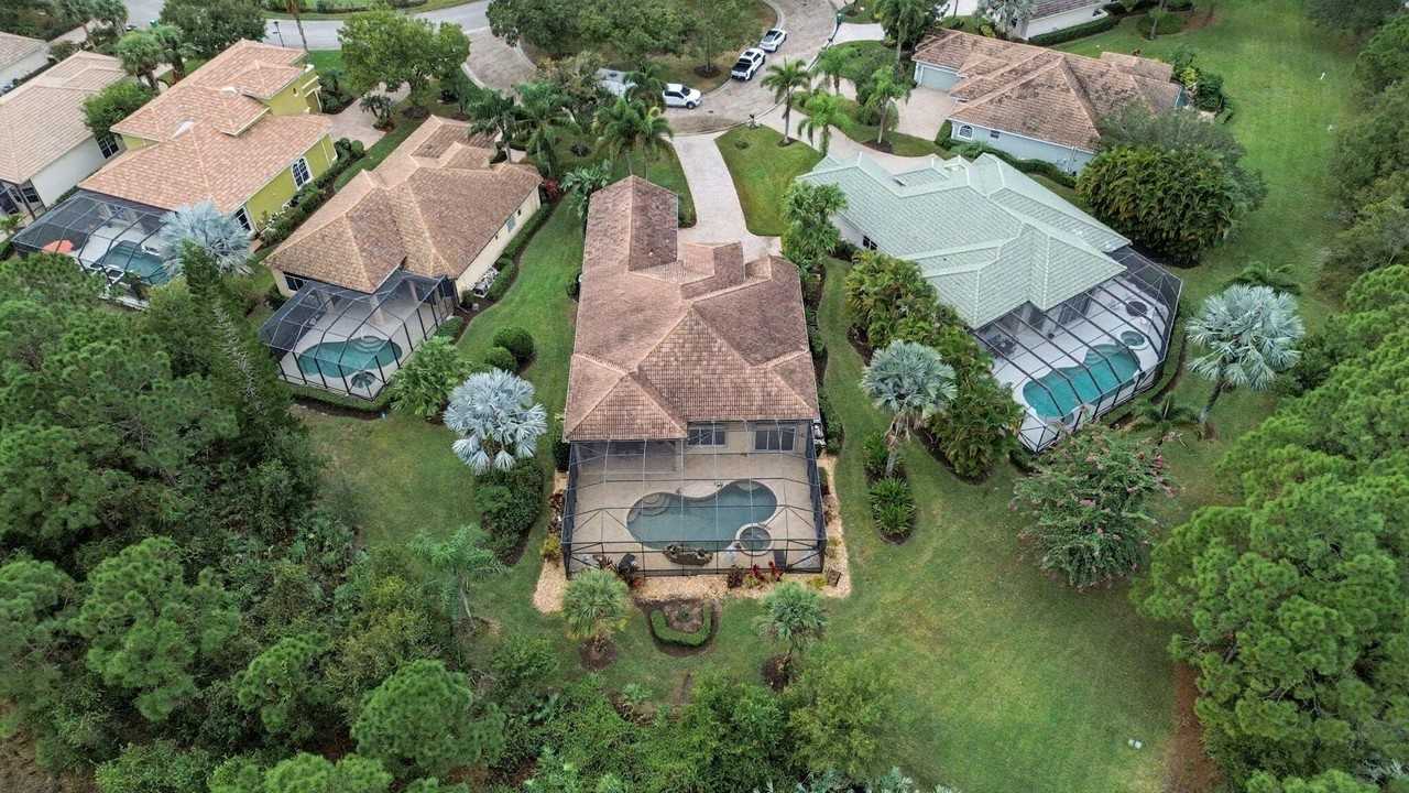 9624 Crooked Stick Ln - Photo 6 of 47