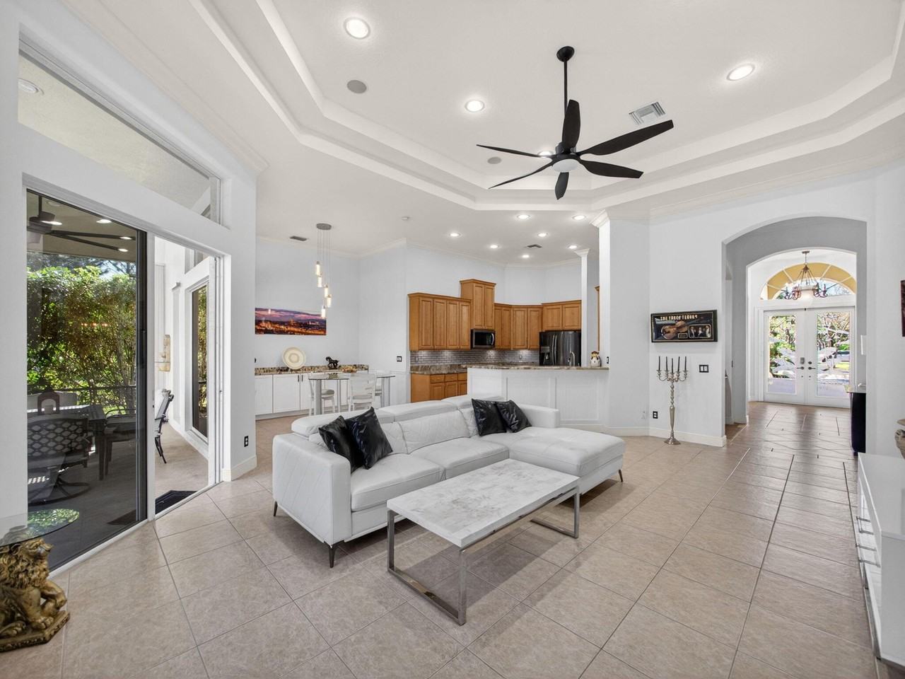 9624 Crooked Stick Ln - Photo 7 of 47