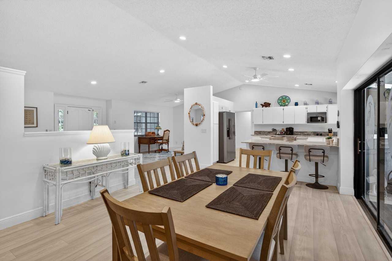 8166 155th Pl N - Photo 3 of 20