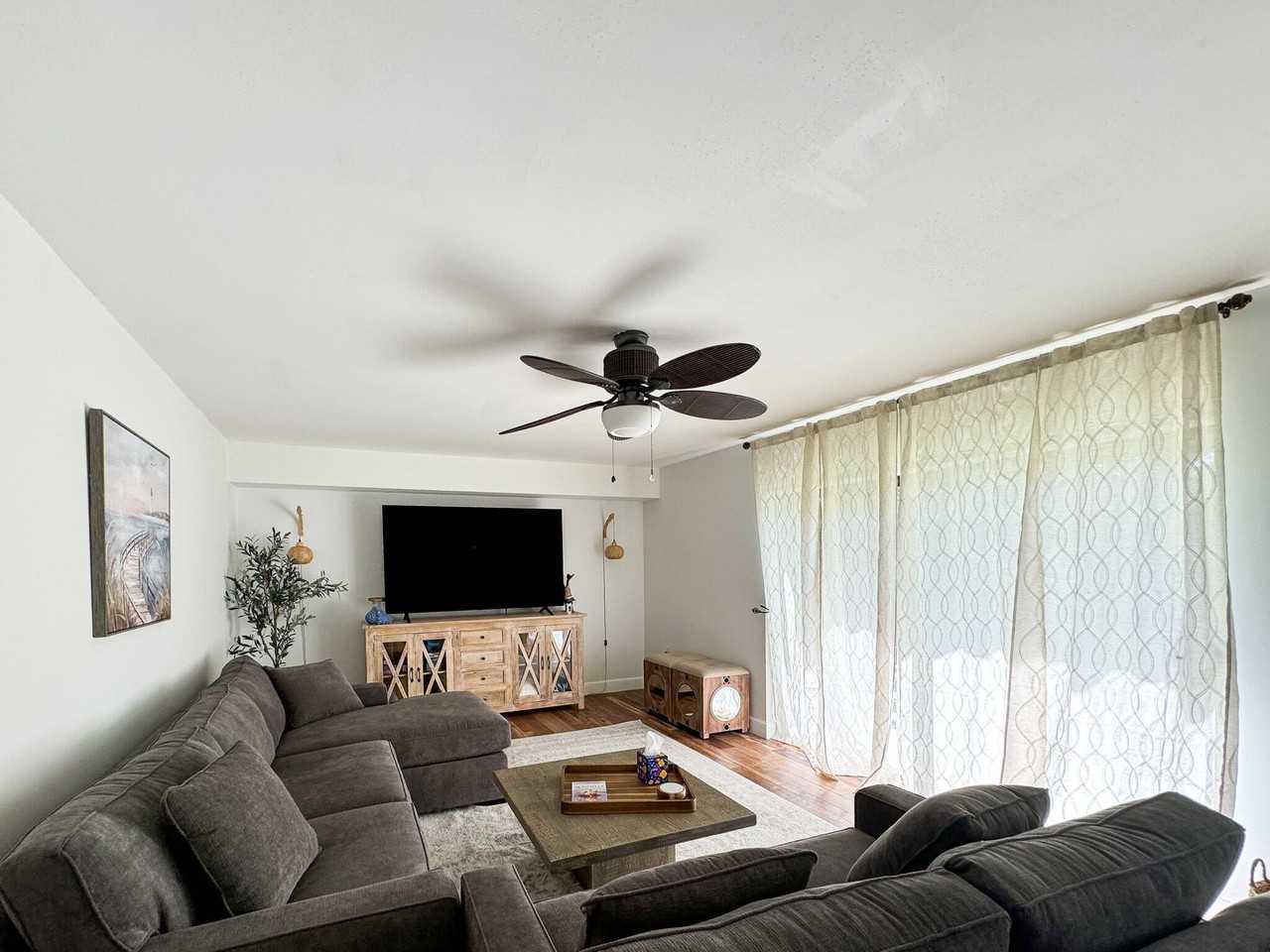 2821 28th Ct - Photo 5 of 29