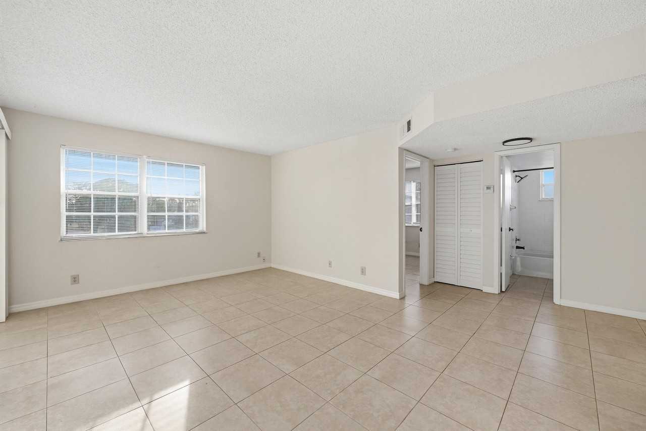 1502 Se Royal Green Cir Unit 201 - Photo 6 of 16