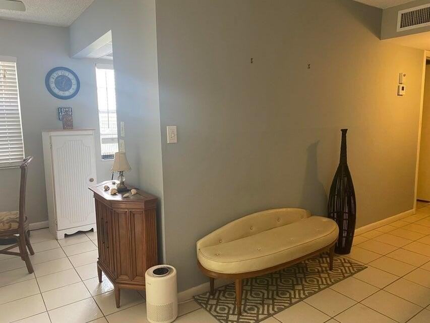 542 Normandy L #542 - Photo 4 of 32