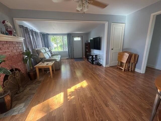 1322 N M St - Photo 5 of 11