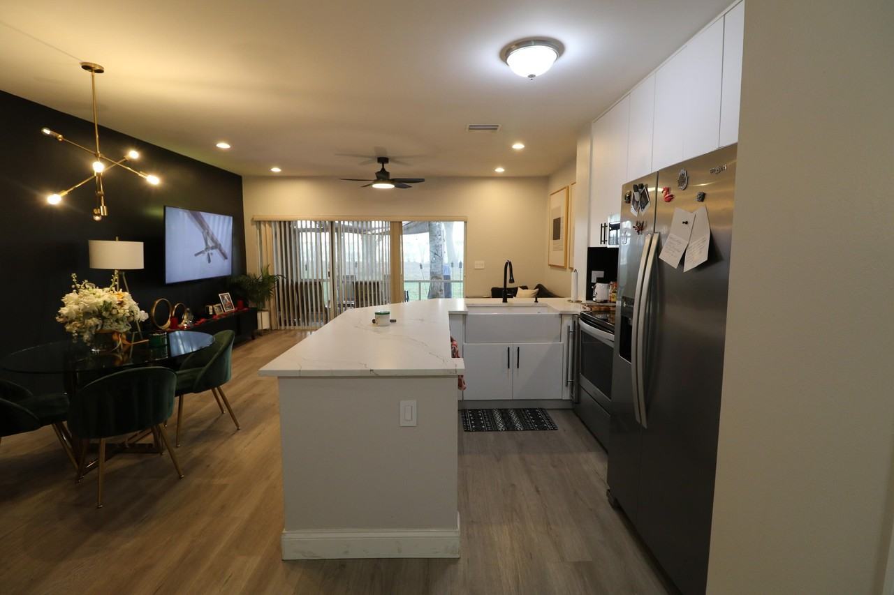 6848 Brook Hollow Rd - Photo 2 of 24