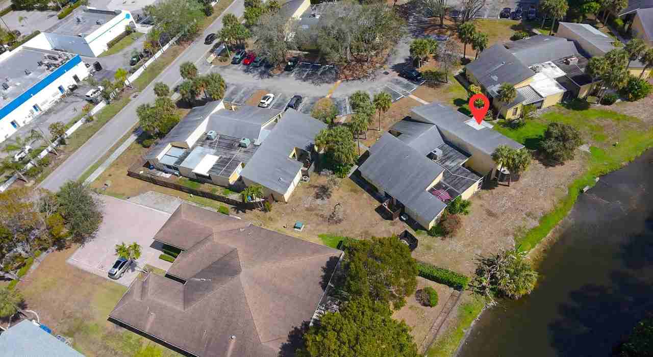 202 Sparrow Dr Apt 1 - Photo 3 of 24