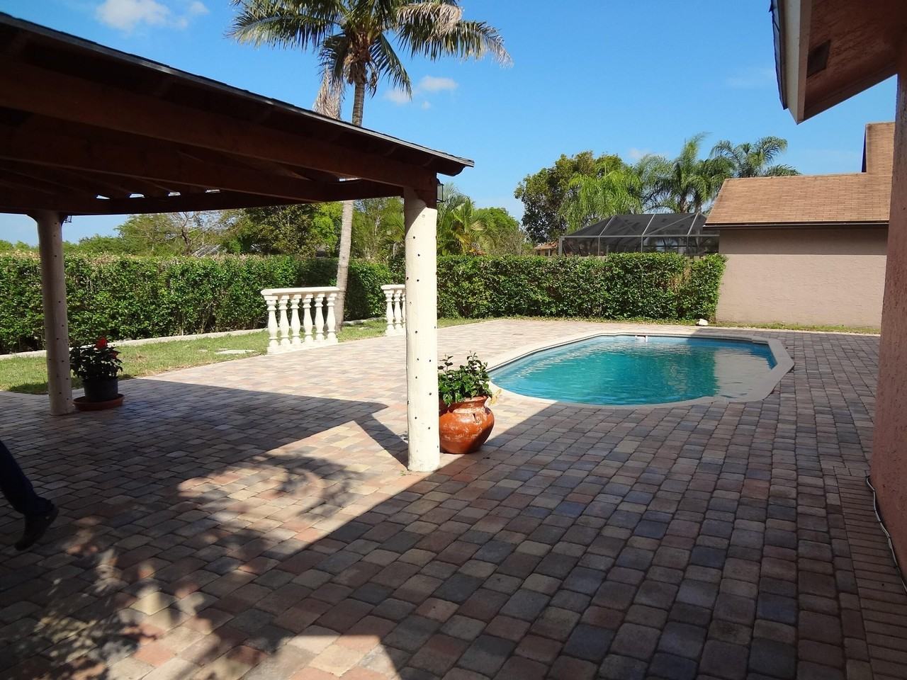 22442 Sea Bass Dr - Photo 3 of 18