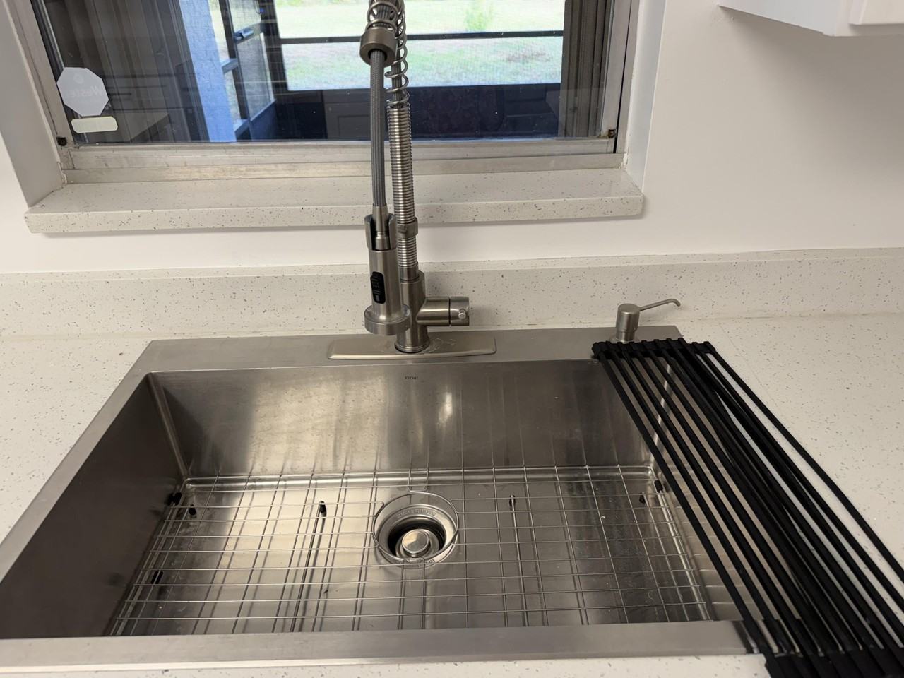 221 Bilbao St - Photo 3 of 14