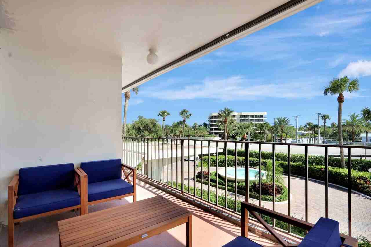 225 Beach Rd Apt 204 - Photo 7 of 26