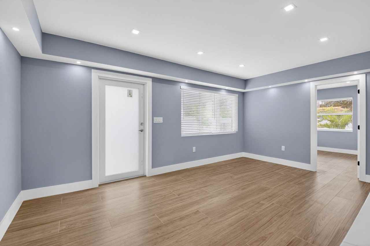 341 Se 3rd Ave - Photo 3 of 20