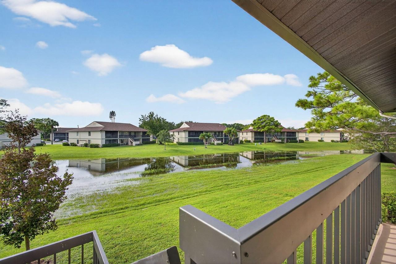 6485 Chasewood Dr #G - Photo 3 of 38