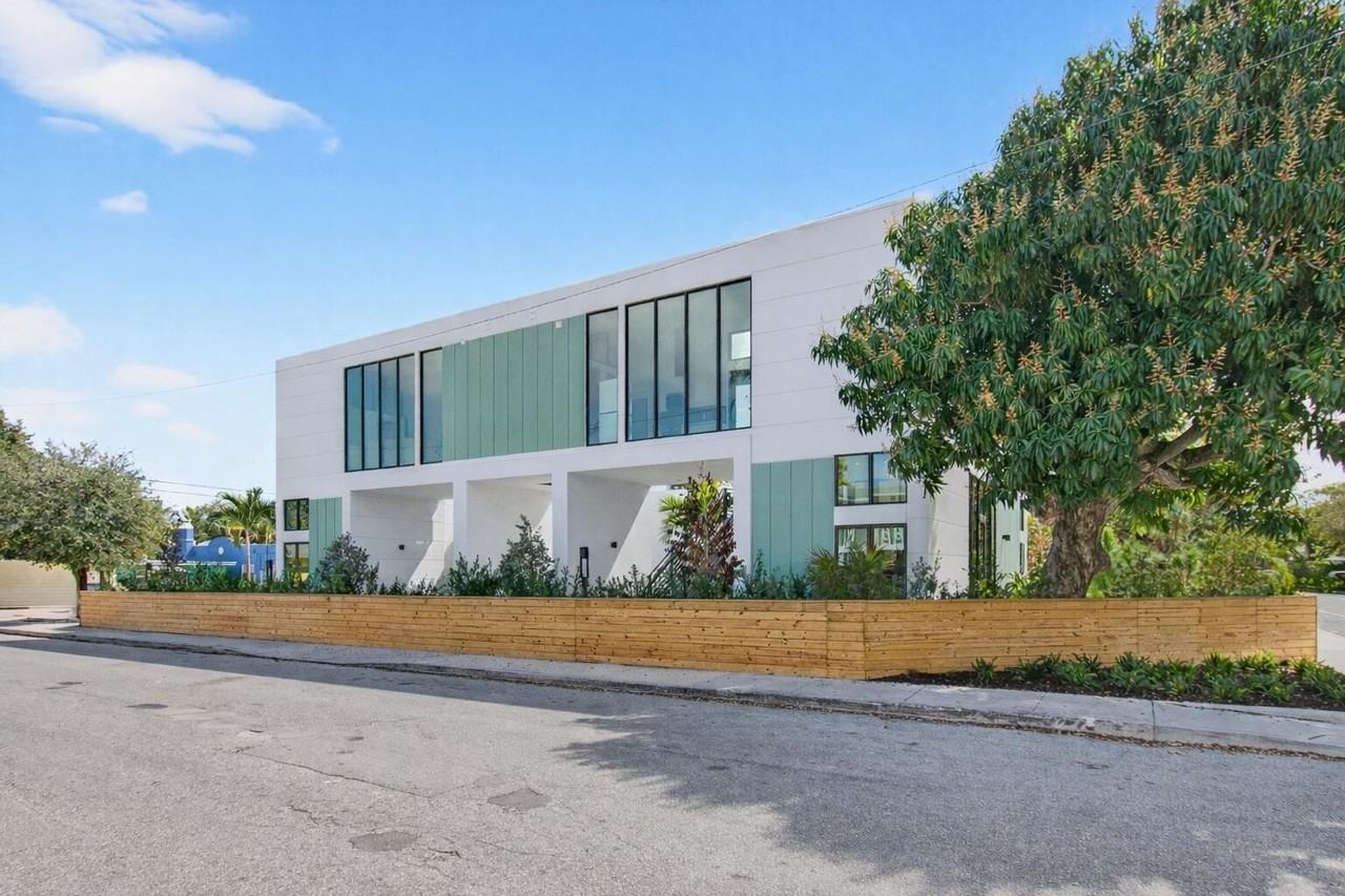 521 3rd Ave N - Photo 2 of 41