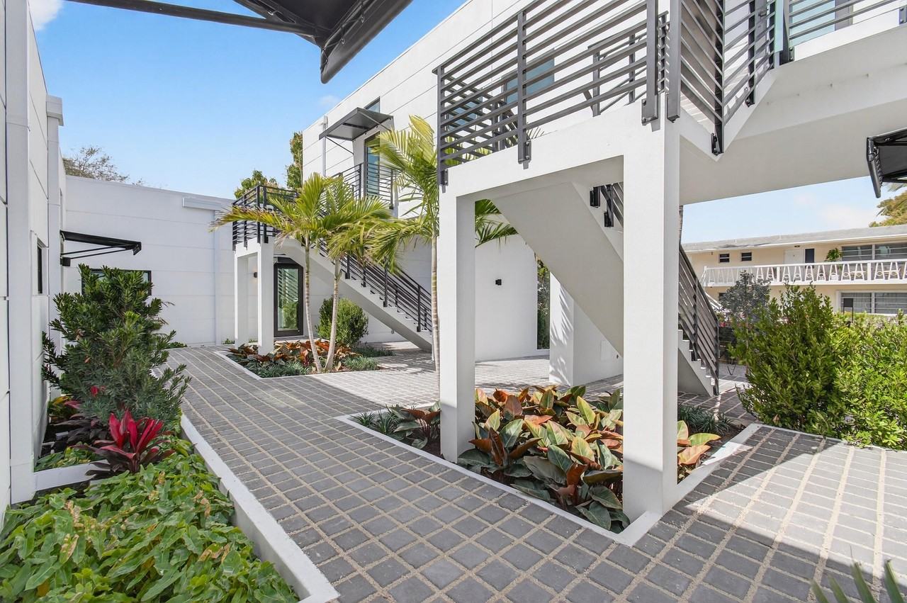 521 3rd Ave N - Photo 6 of 41