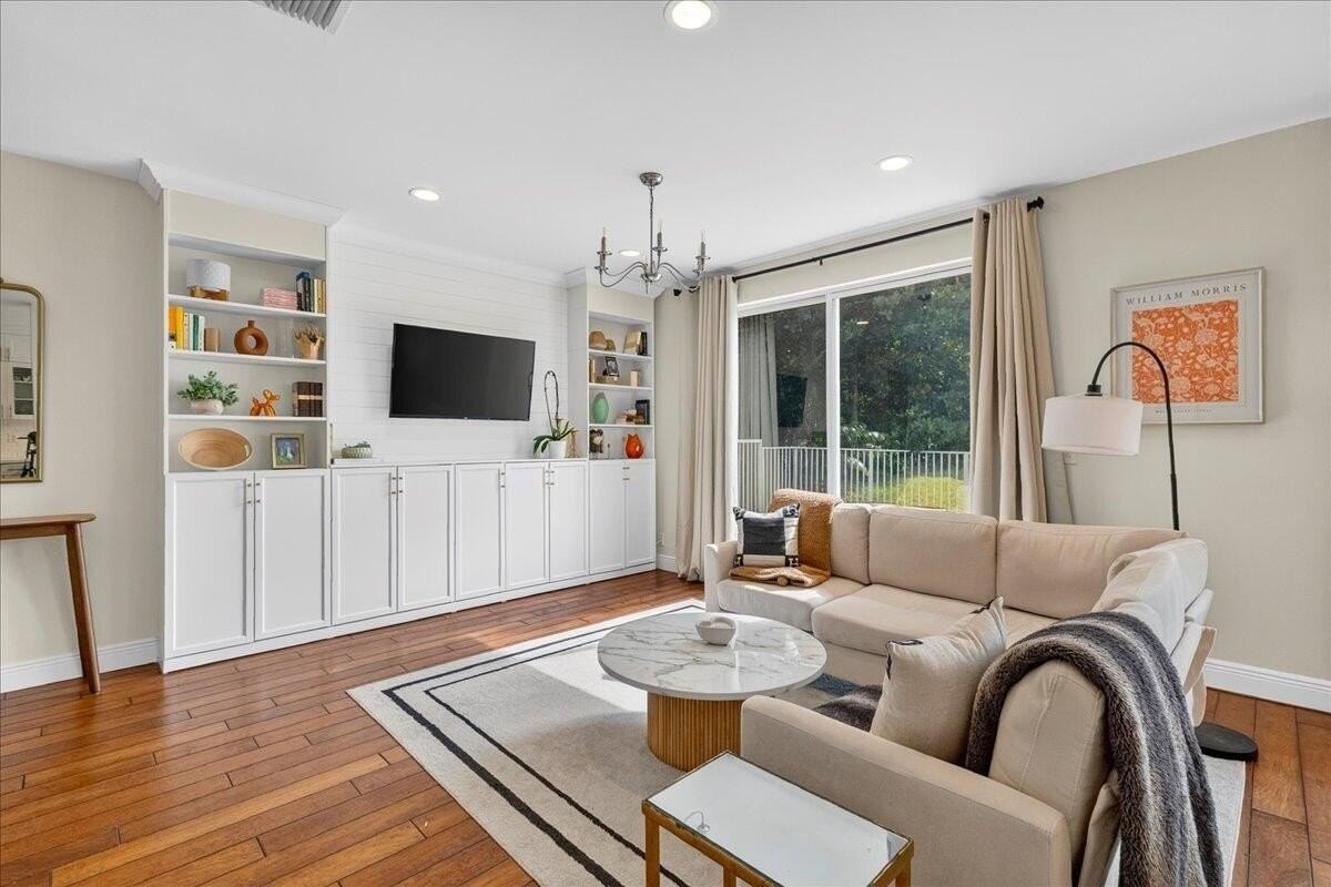 3544 Lakewood Pl - Photo 4 of 35