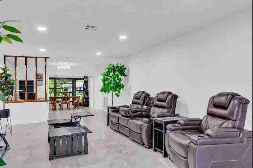 4857 Dovewood Ter Apt A - Photo 6 of 16