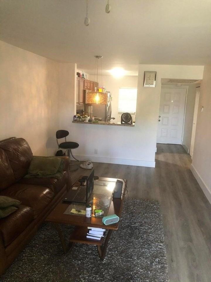 6704 Palmetto Cir S Apt 203 - Photo 4 of 9