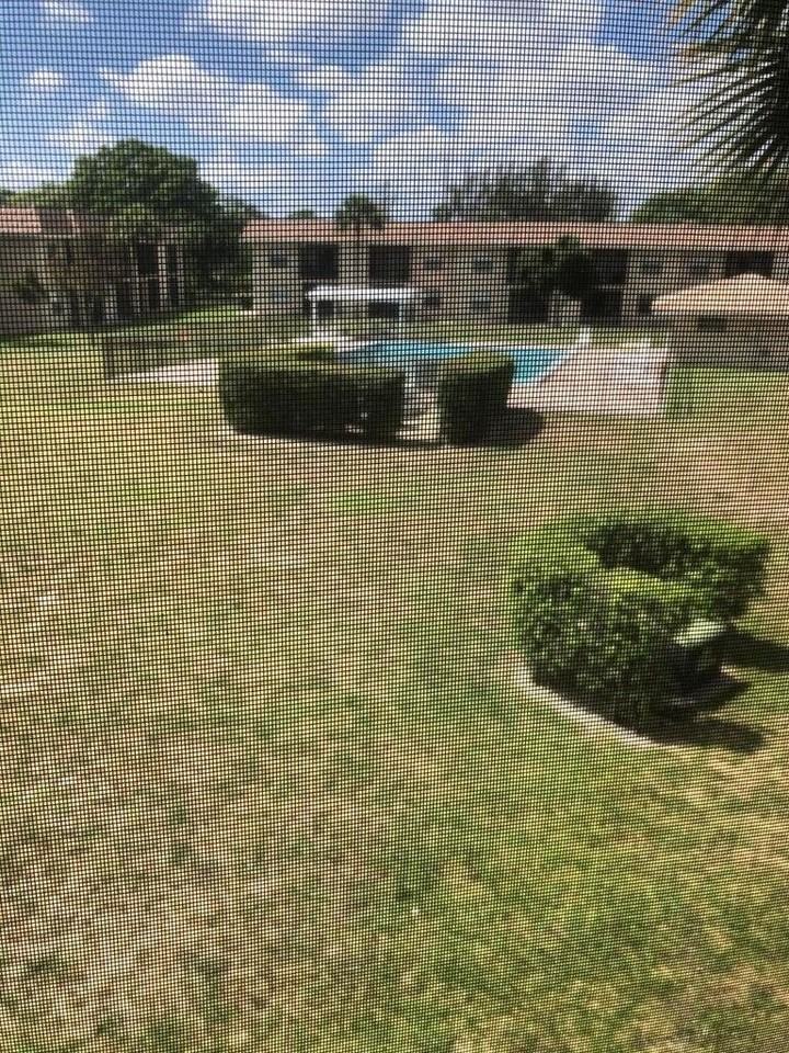 6704 Palmetto Cir S Apt 203 - Photo 5 of 9