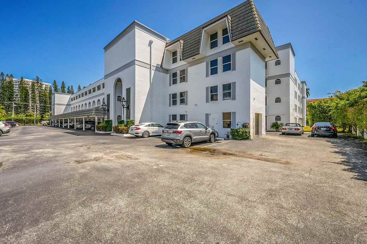 800 E Camino Real Apt 305 - Photo 3 of 45